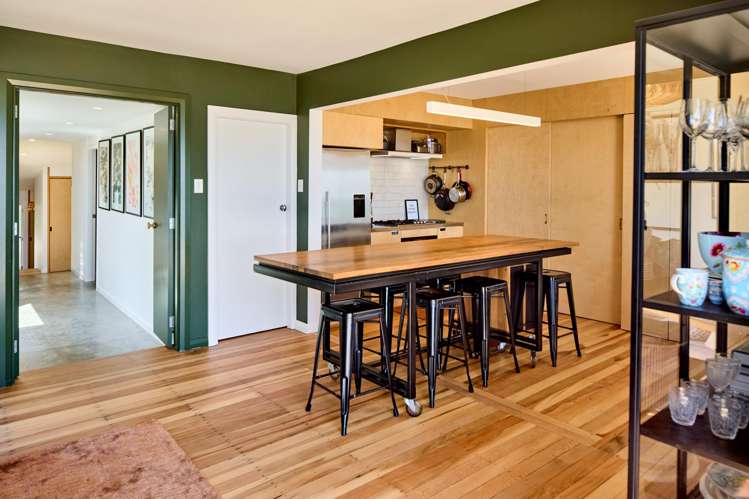 102 The Esplanade Raumati South_13
