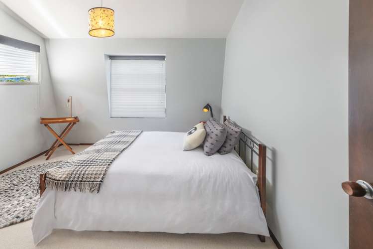 7 Epping Grove Karori_9