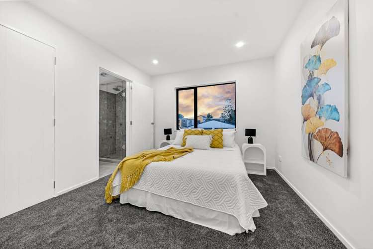 22A Miriam Corban Heights_4