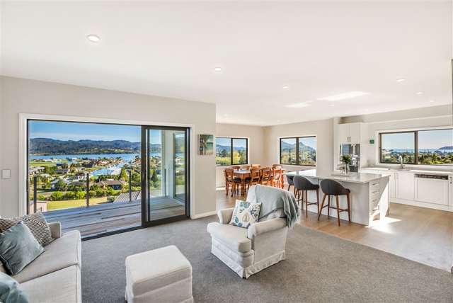 42 Panorama Parade Pauanui_4