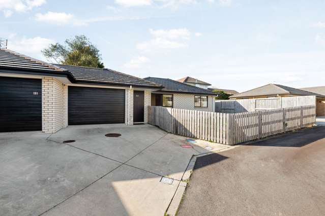 8a Mistry Place Harrowfield_1