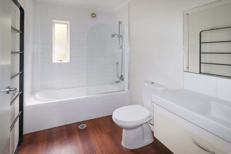 2/97A Waikowhai Street 1318_8