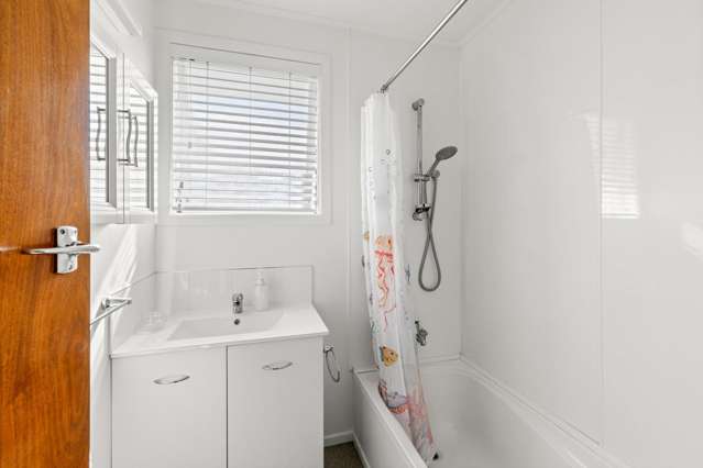 5 Whitby Crescent Flaxmere_4