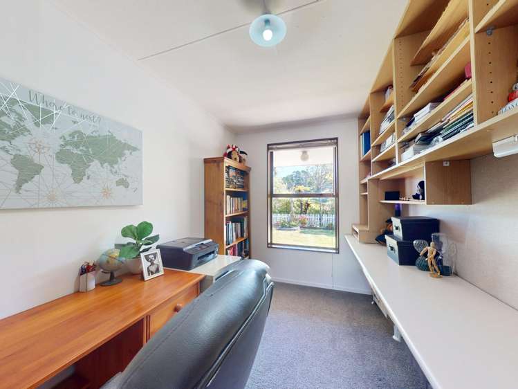 57 Percy Dyett Drive Karori_8