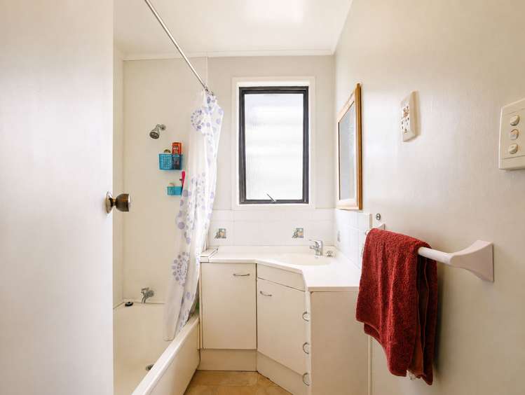 6 Luke Place Fairy Springs_19