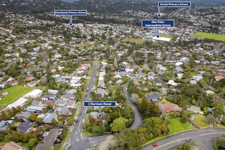 1 Norman Road Titirangi_13