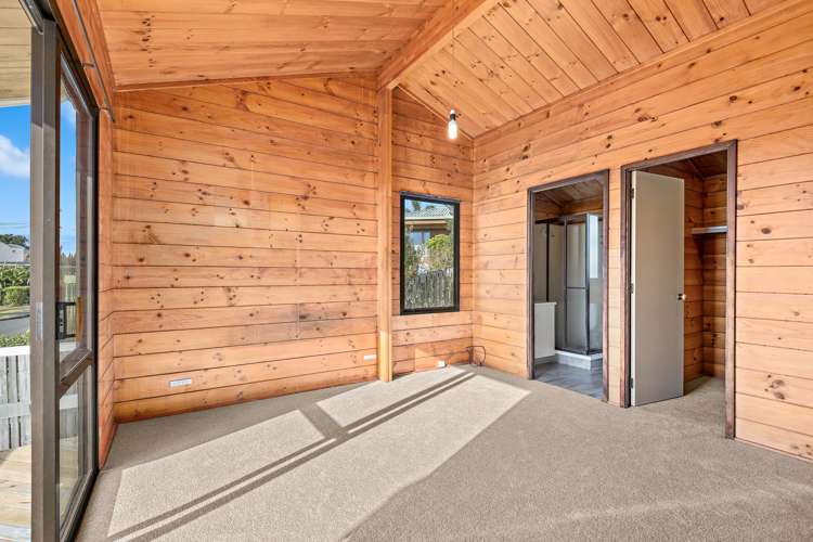 17 Mera Road Algies Bay_8