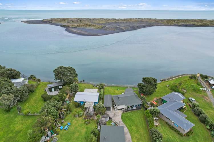 4 Rauparaha Street Marokopa_19