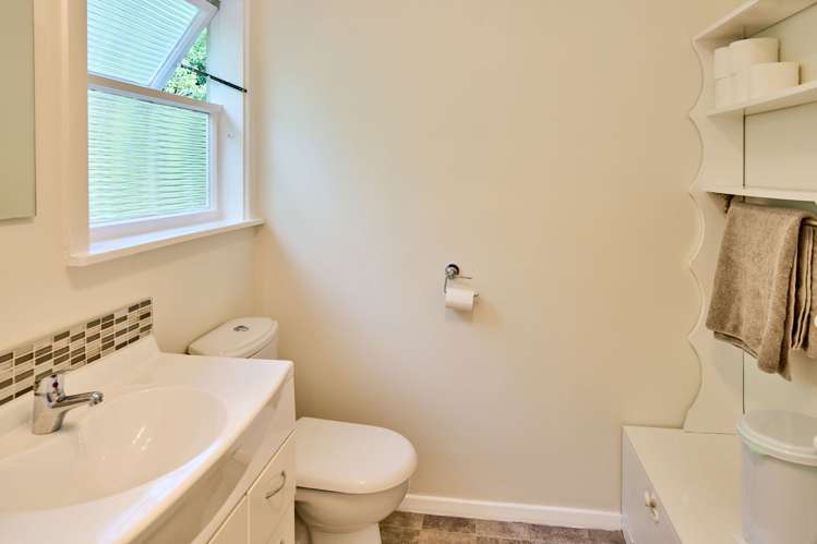 6 Matai Street Tawa_16