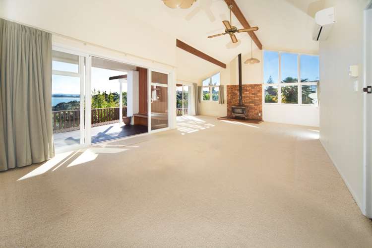 15 Valkyria Place Beach Haven_24