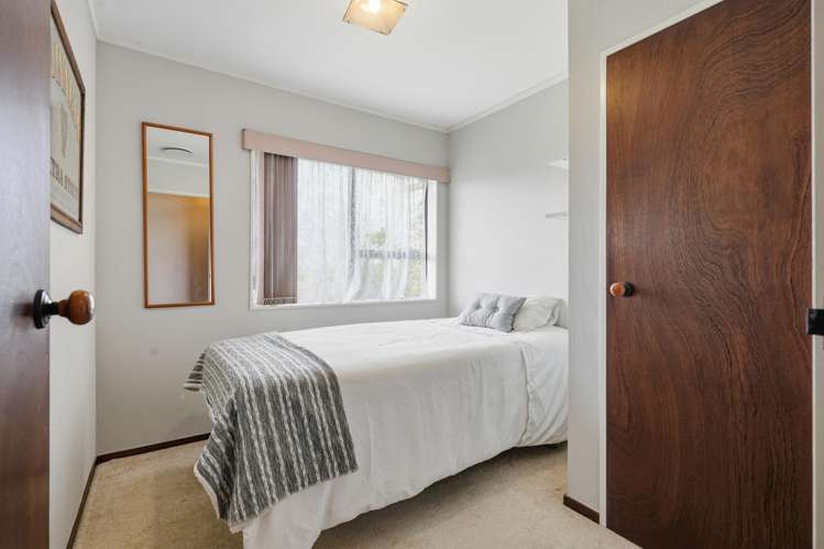 2/5 Milwaukee Place Glendene_11