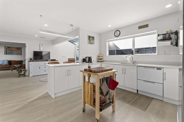 3B Pine Road Orewa_5