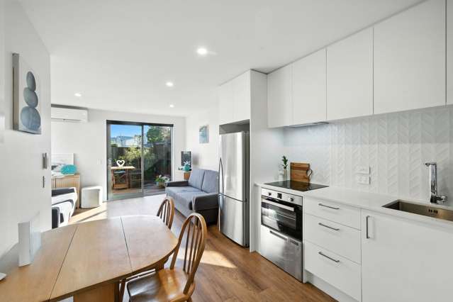 10/29 Bampton Street Burwood_2