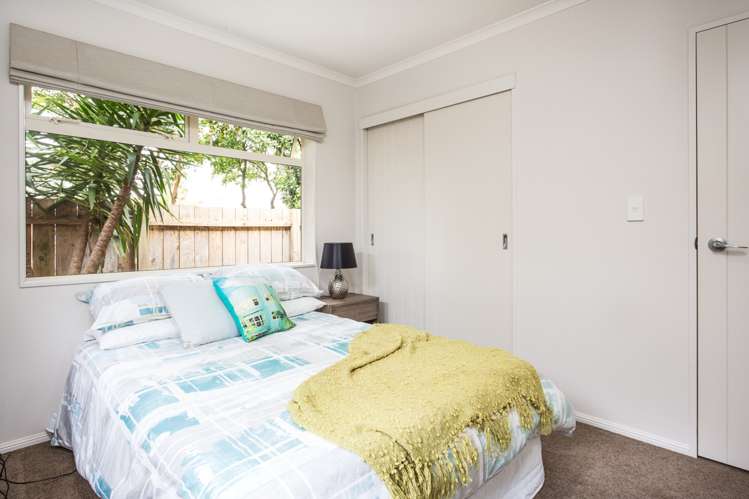 32a Forest Glen Orewa_15