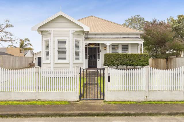 Character living in Kelvin Grove
