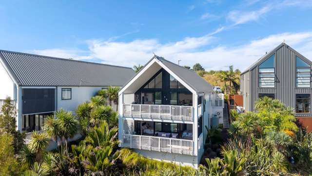 ICONIC BEACHLANDS BOATHOUSE