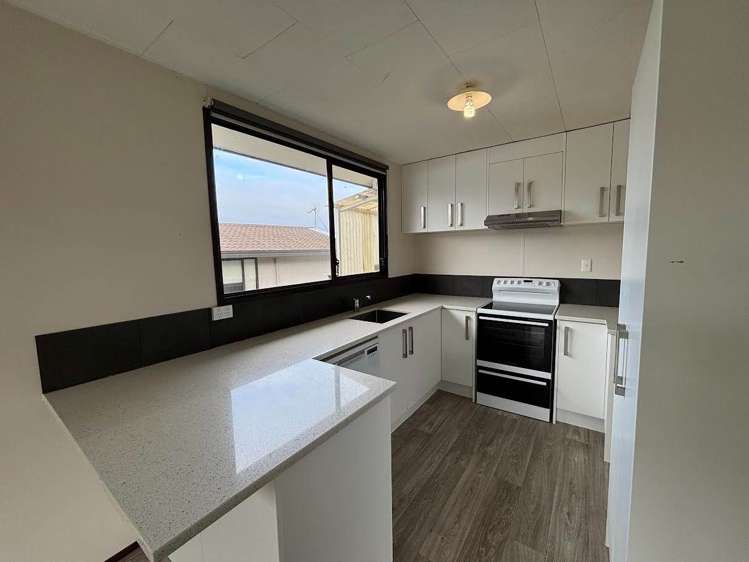 2/29 Devonshire Road Unsworth Heights_11