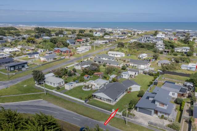 36 Signal Street Foxton Beach_1