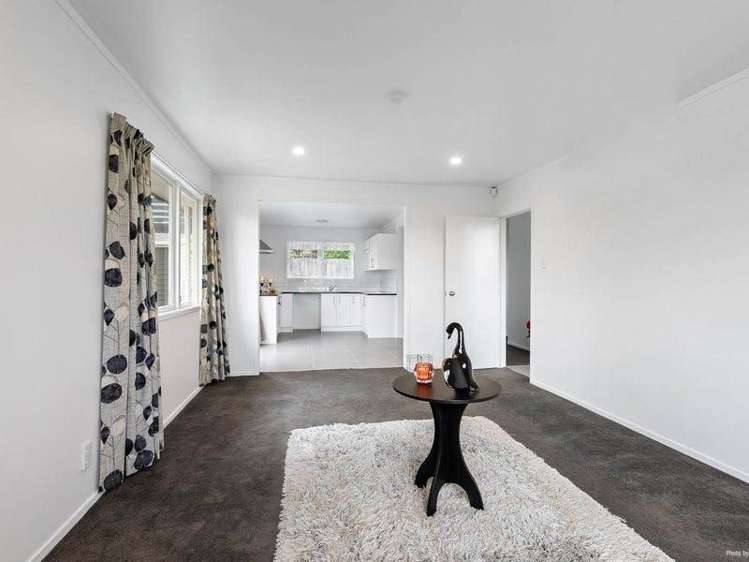 82 Kivell Close Mangere East_4