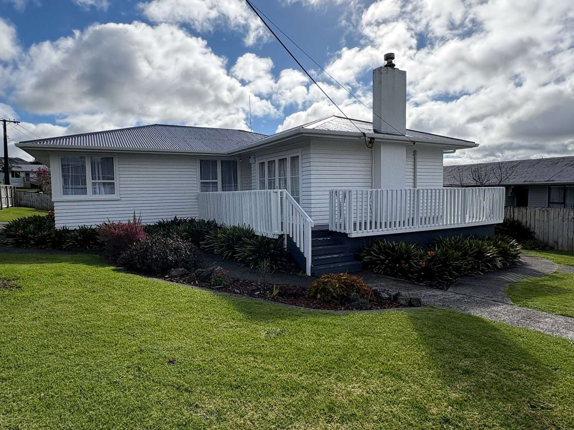 1 Sussex Place Te Kamo_0