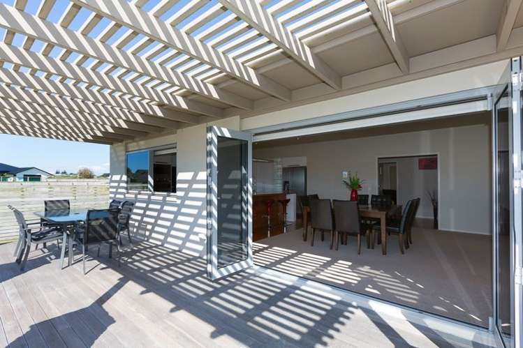 32 Links Drive Waiwhakaiho_16