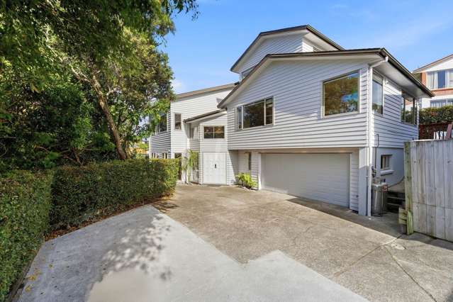 Exceptional Supersized Home – Westlake Zone