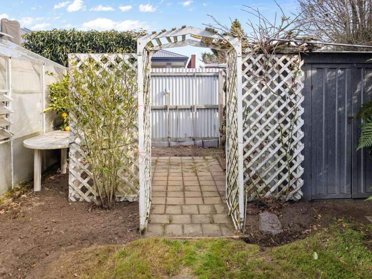 2/282 Tancred Street Ashburton_24