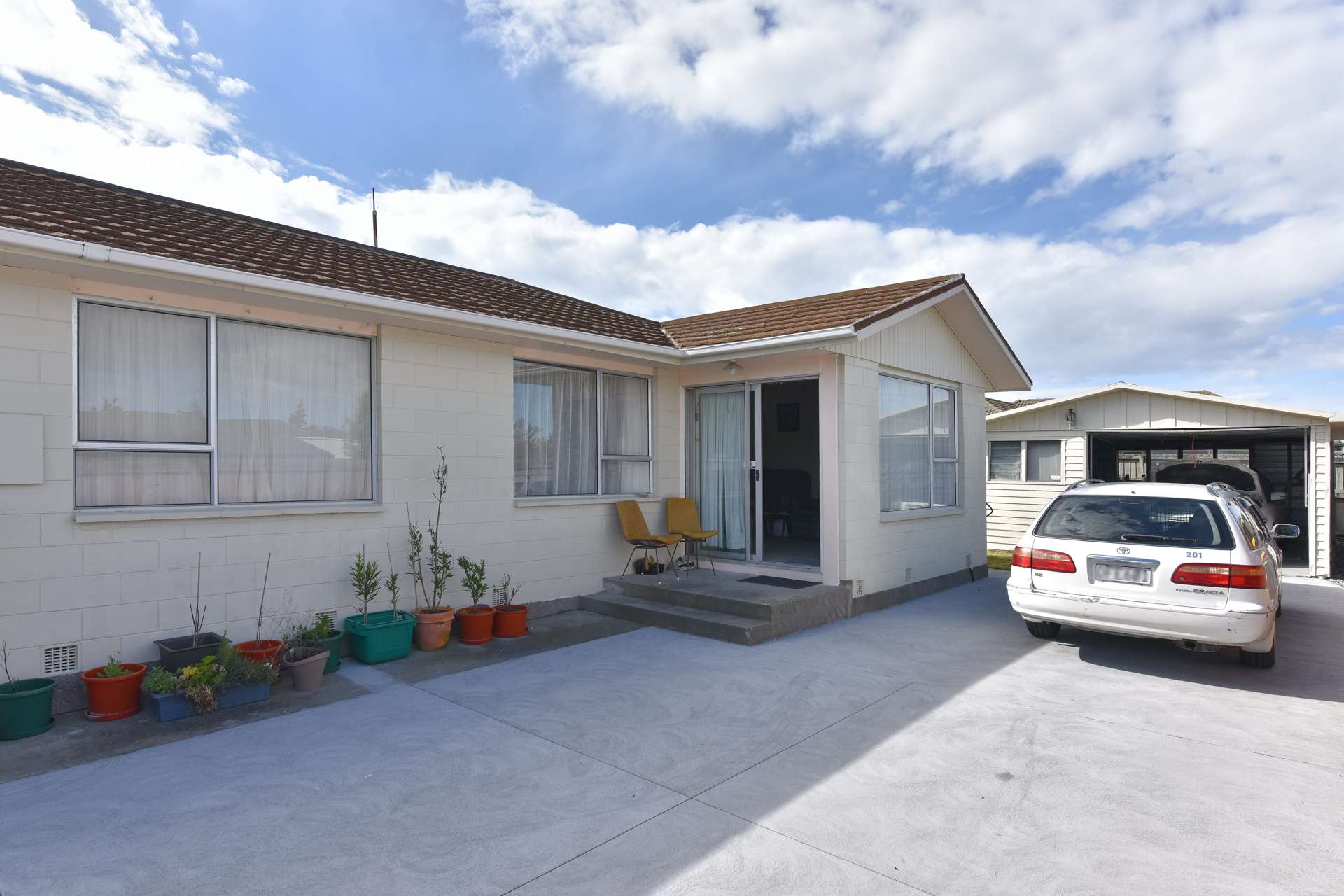 2/11 Queenspark Drive Parklands_0