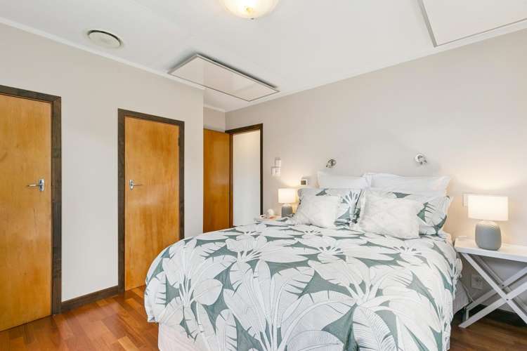 54 Akaroa Drive Maupuia_14