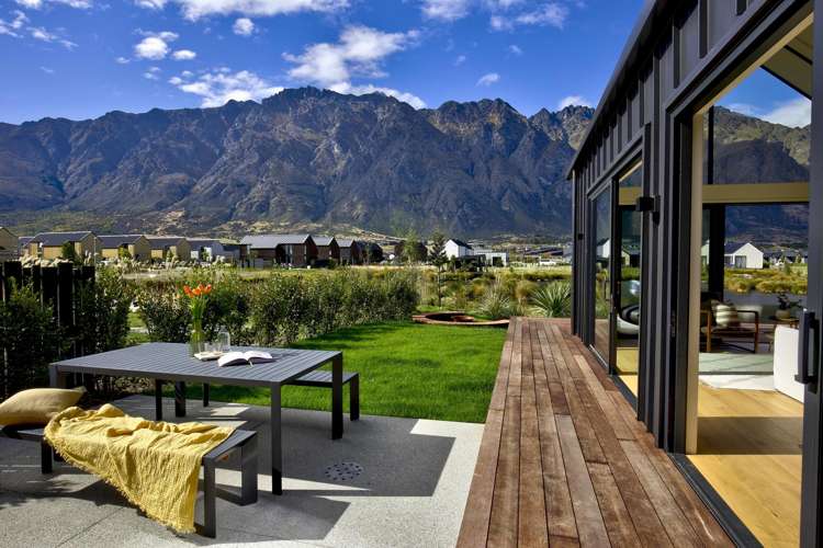 7 Centurion Court Jack's Point_19