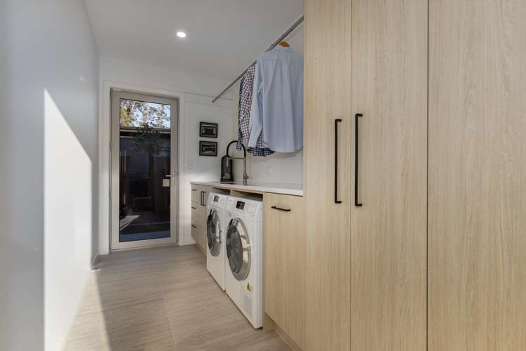 25 Phoenix Palms Grove Levin_20