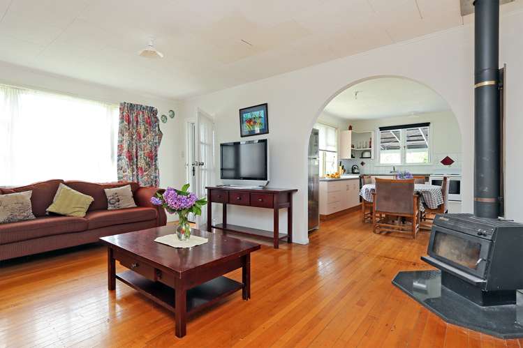 6 Guy Street Waipawa_4