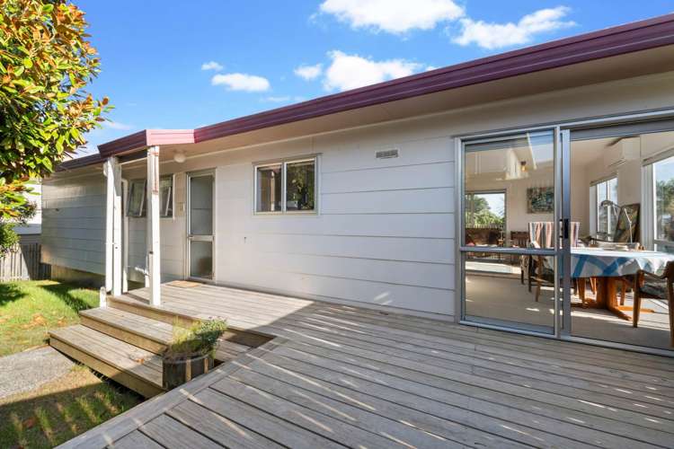 7A The Crescent Tindalls Beach_8