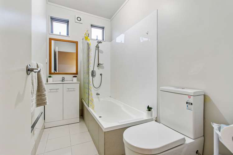 72 Kervil Avenue Te Atatu Peninsula_15