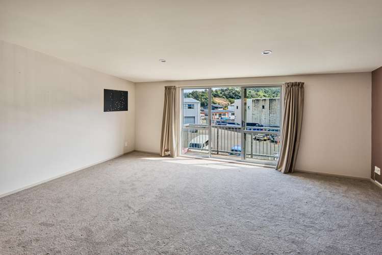 14/2 Northpoint Street Plimmerton_10