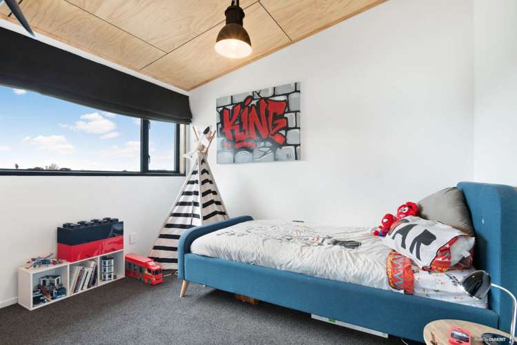 2/7 Old Lake Road Narrow Neck_9