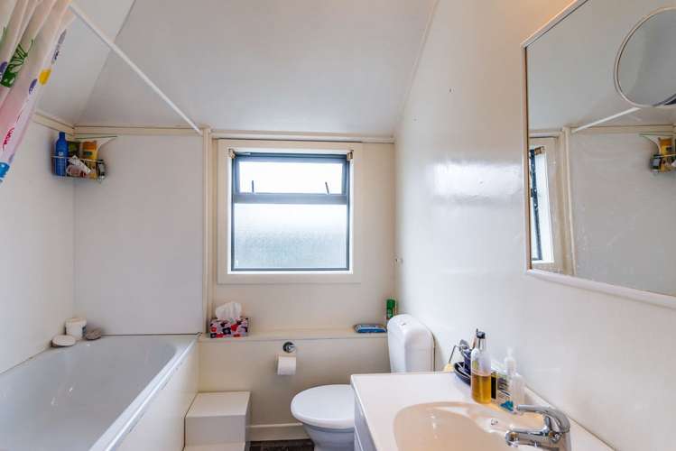 114 Akaroa Drive Maupuia_8