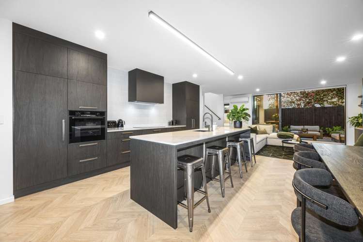 2/35 Saint James Avenue_5