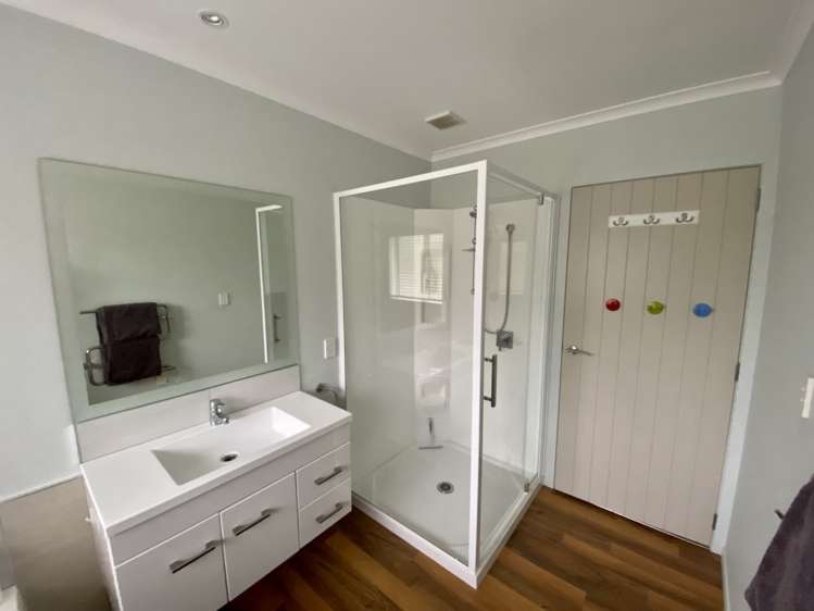 4 Camellia Lane Carterton_12