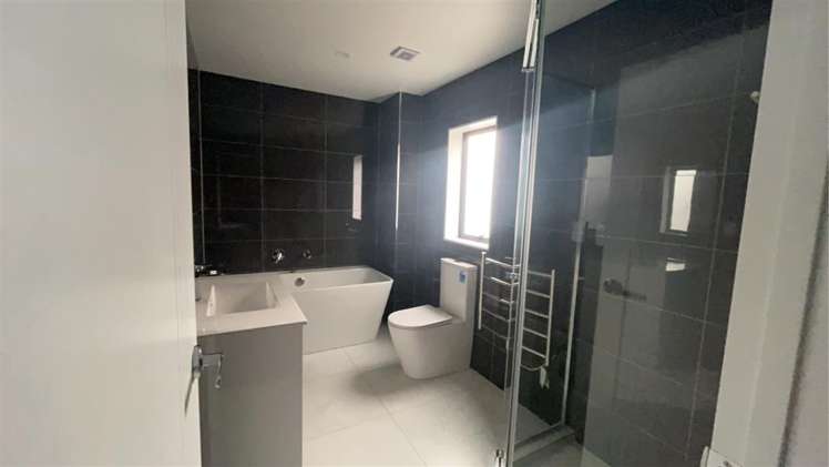 12/30 Calvert Ave Mangere East_10