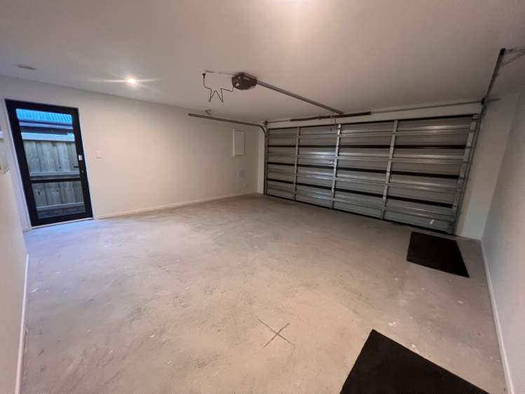 13 Sandhill Drive 11103_14