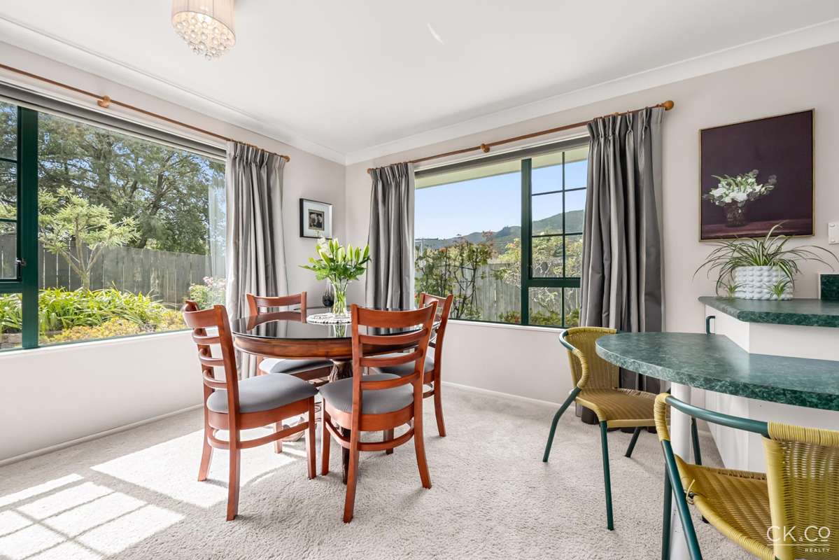 2/118 Whites Line East_4