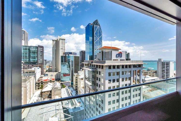 1607/10 Commerce Street City Centre_10