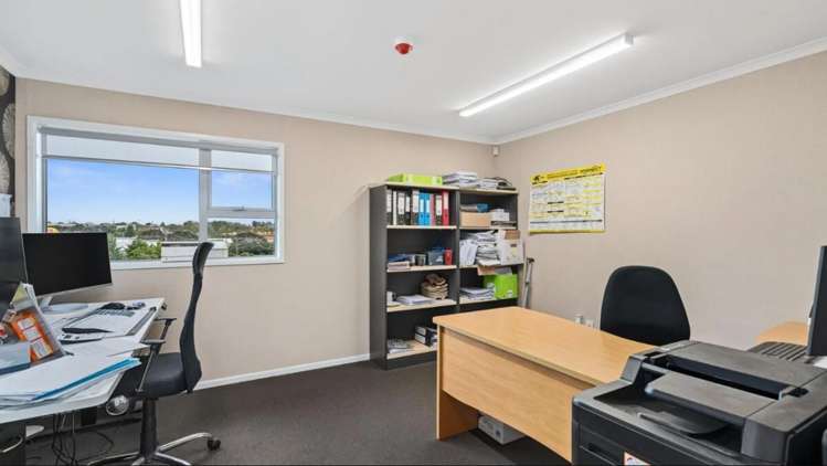 27 Katere Road Waiwhakaiho_16