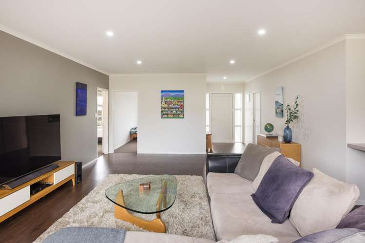 15 Coutts Way Fitzherbert_10