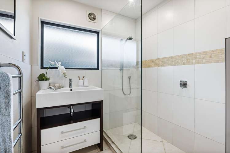 48 Lakeside Drive Orewa_21