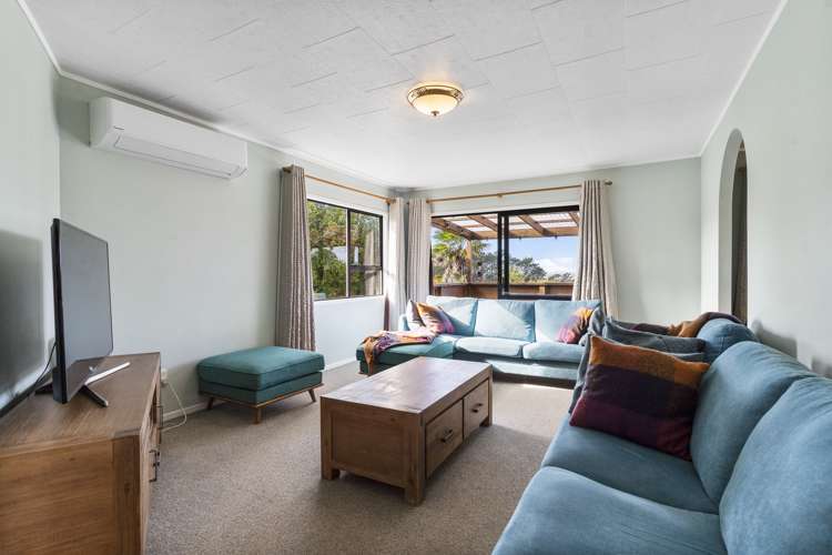 6 Lowell Place Massey_11