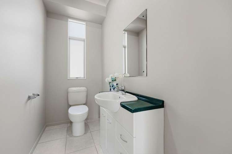 42 English Oak Drive Albany_31