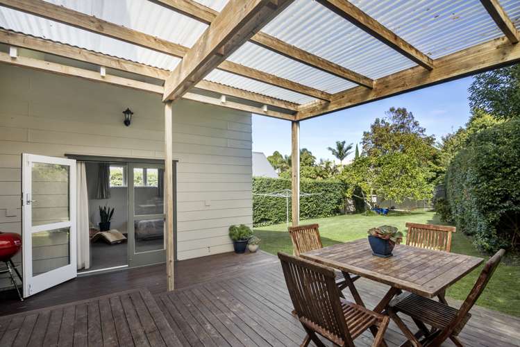 19 Lloyd Avenue Mount Albert_10