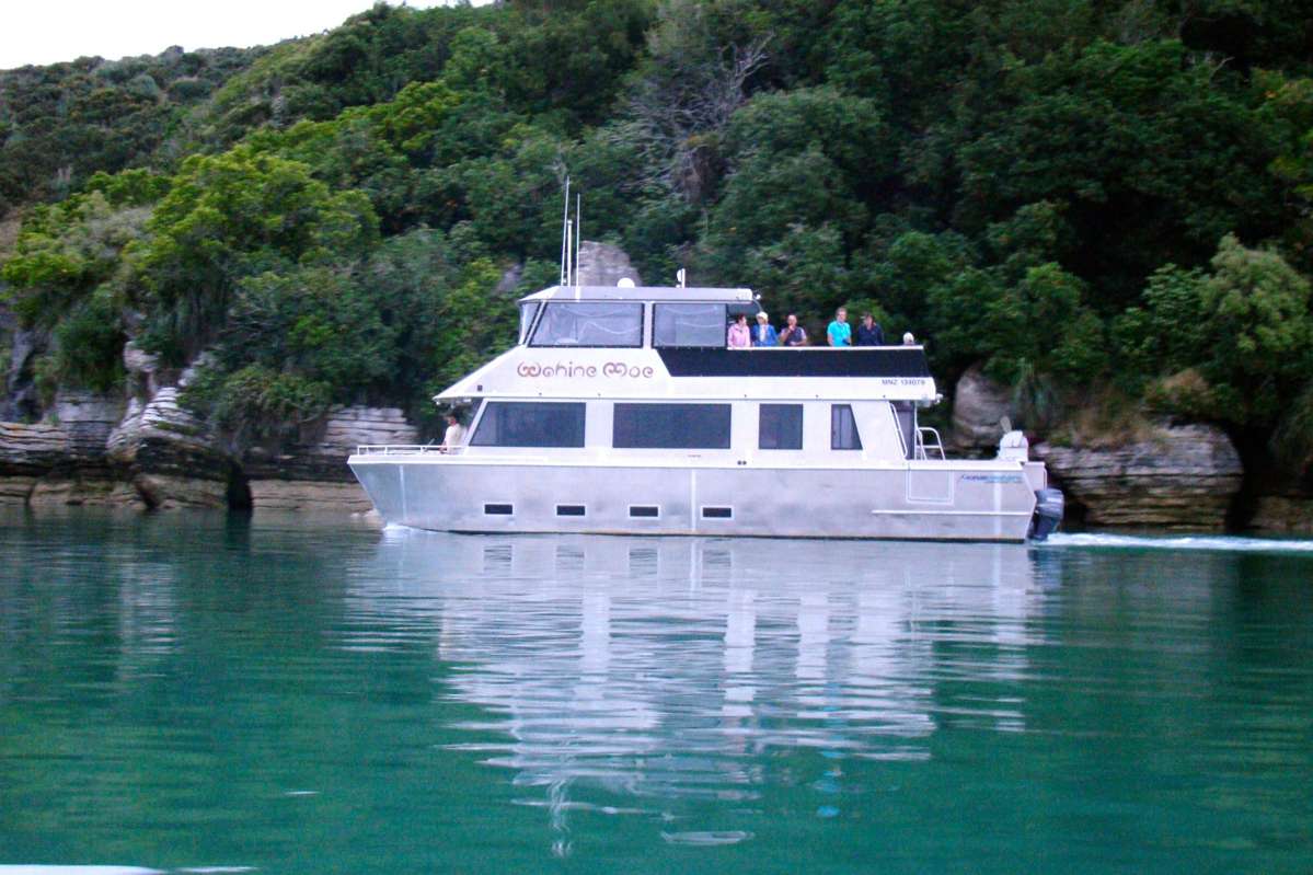 Wahinemoe - Raglan Boat Charters_3